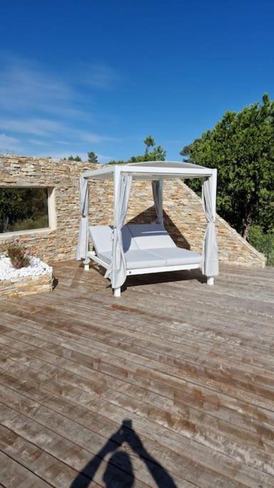 Magnifique Villa De Luxe Au Coeur De La Garrigue Nimes Exterior foto